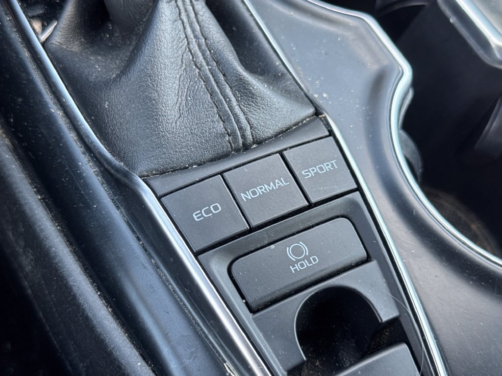 Used 2019 Toyota Camry XLE w/ Driver Assist Package FWD image 29