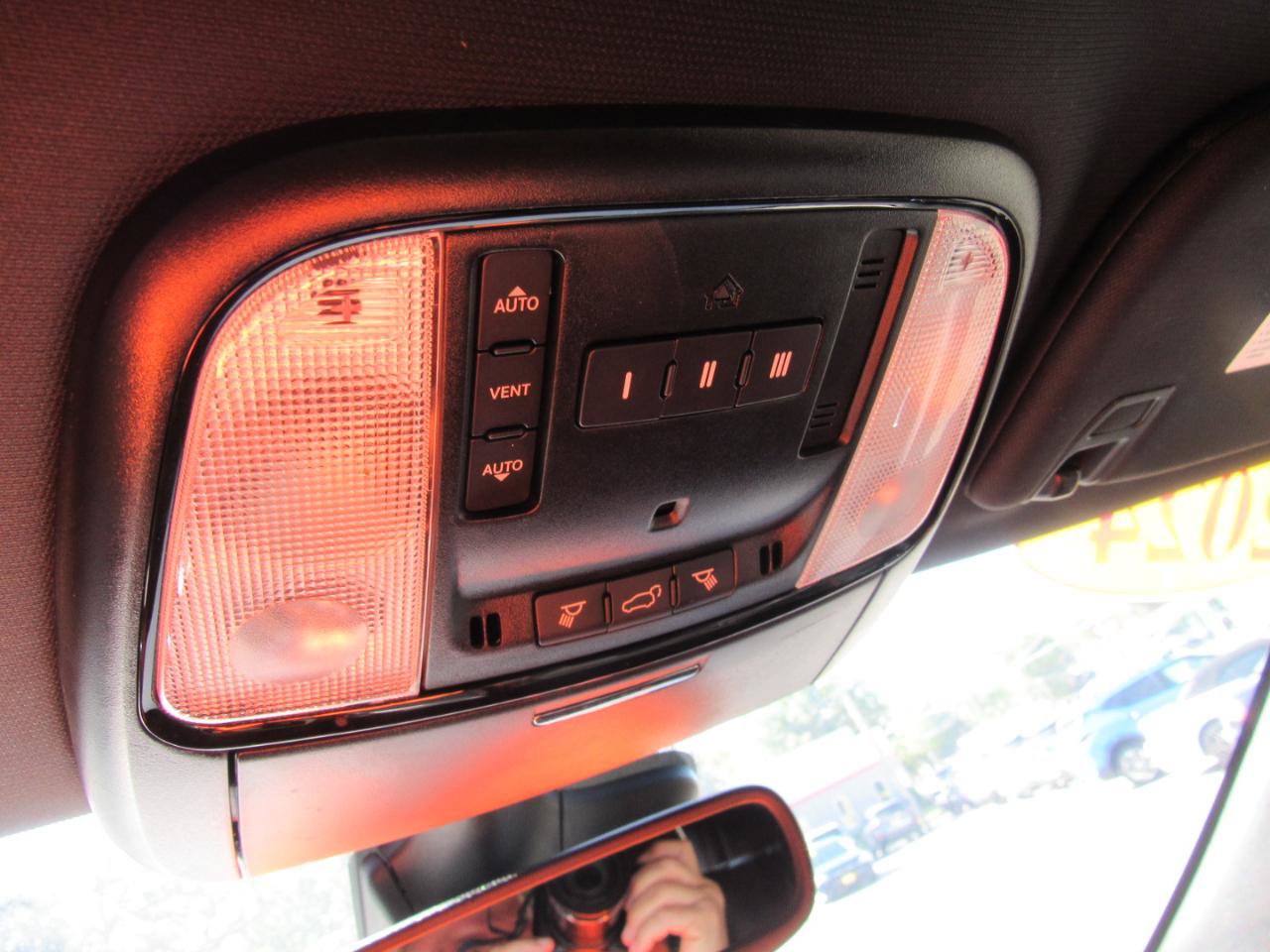 Used 2024 Dodge Durango GT AWD/4WD image 29