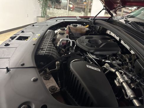 Used 2023 Jeep Grand Cherokee 4WD 4xe image 38