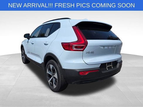 Used 2026 Volvo XC40 B5 Plus AWD/4WD image 6