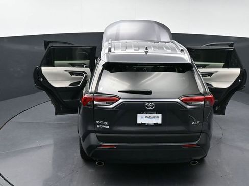 Used 2020 Toyota RAV4 XLE Premium image 42