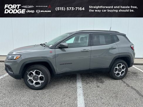 Used 2022 Jeep Compass Trailhawk AWD/4WD image 1
