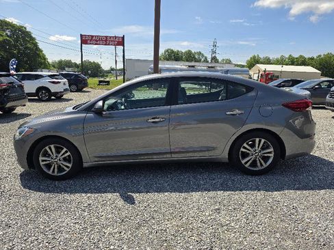 Used 2018 Hyundai Elantra Value Edition FWD image 3