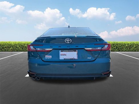 New 2026 Toyota Camry SE w/ Convenience Package FWD image 5