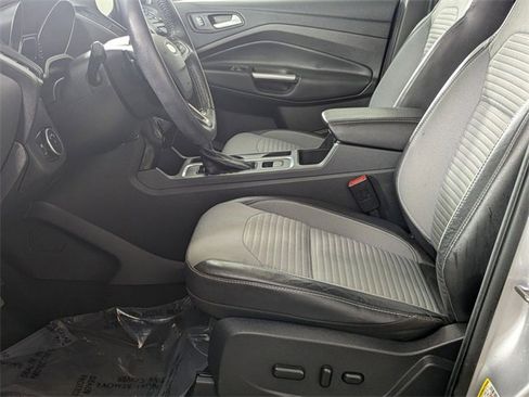 Used 2018 Ford Escape SE w/ SE Sport Appearance Package image 12