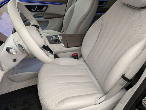 Used 2023 Mercedes-Benz EQS 580 4MATIC SUV image 23