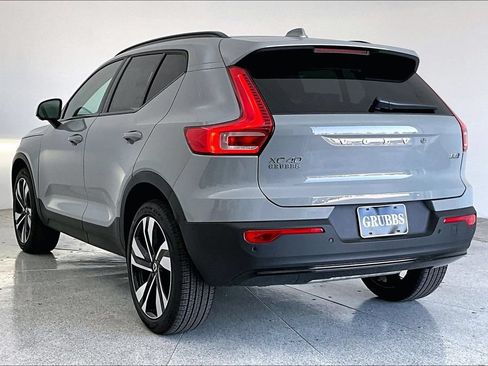 New 2026 Volvo XC40 B5 Ultra w/ Protection Package Premier AWD/4WD image 4