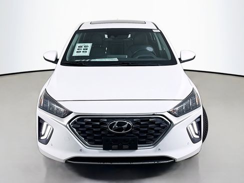 Used 2020 Hyundai Ioniq Limited image 2