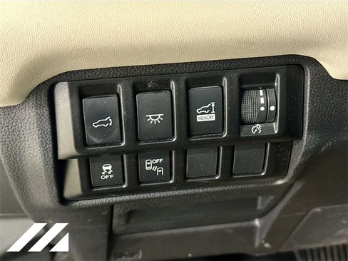 Used 2022 Subaru Ascent Touring image 10
