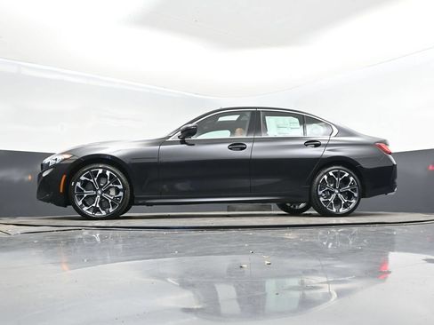 Used 2026 BMW 330i Sedan w/ Convenience Package RWD image 39