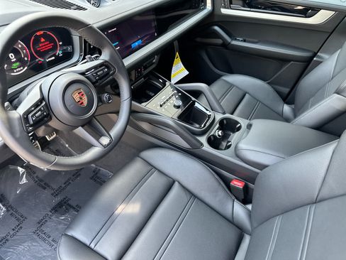 New 2026 Porsche Cayenne S AWD/4WD image 4