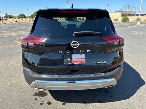 Certified 2023 Nissan Rogue Platinum FWD image 5