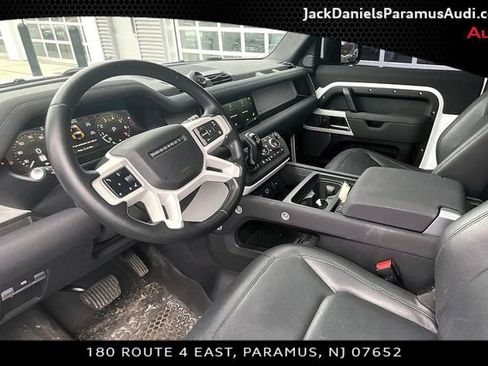 Used 2023 Land Rover Defender 90 S image 12