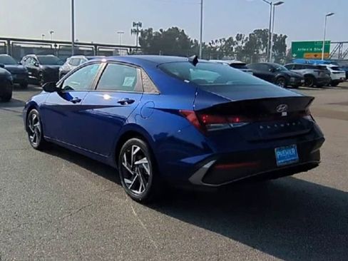 Used 2025 Hyundai Elantra Sport image 6