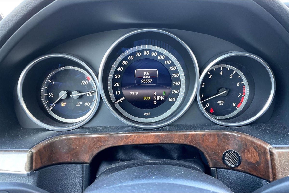 Used 2014 Mercedes-Benz E 350 Sedan image 20