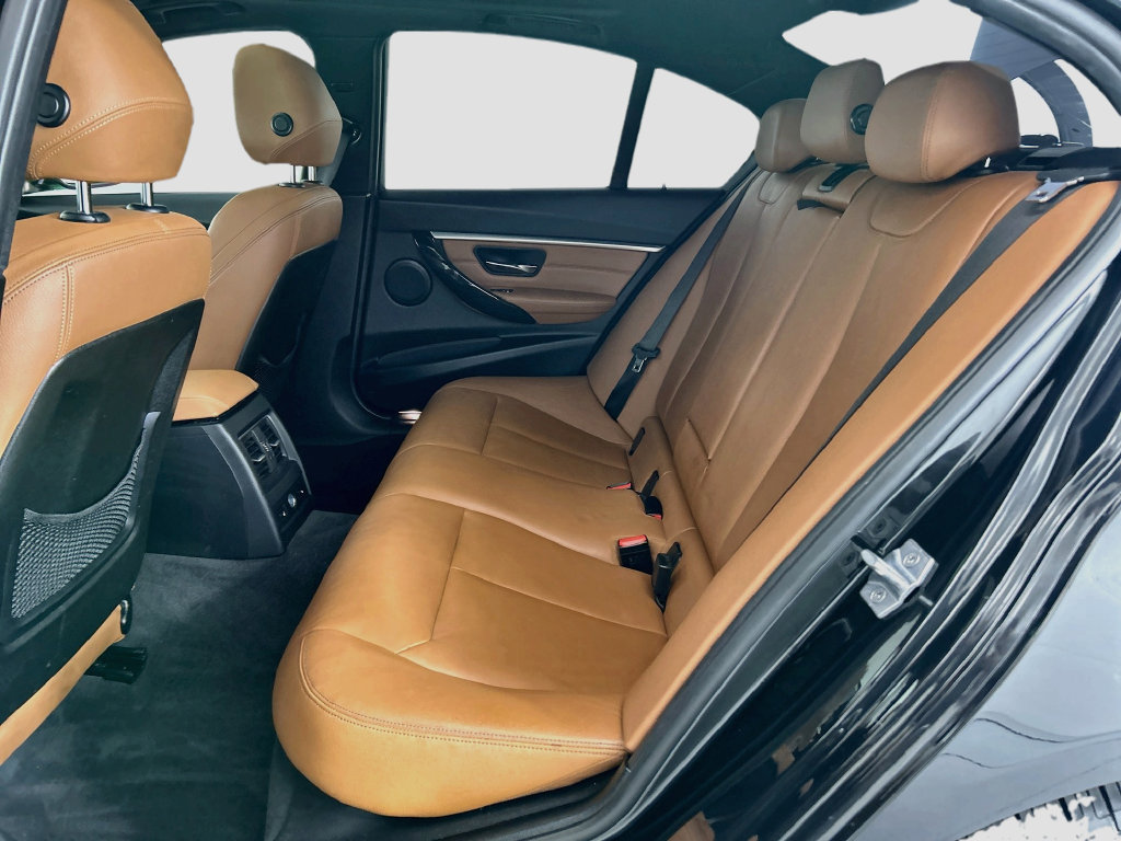Used 2017 BMW 330i xDrive Sedan AWD/4WD image 20