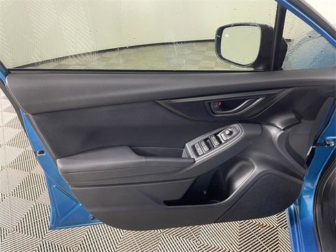 Used 2018 Subaru Impreza 2.0i Premium image 16