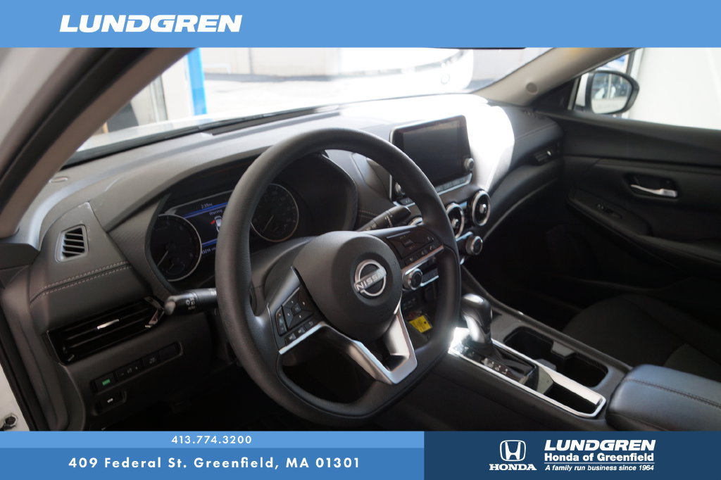 Used 2024 Nissan Sentra SV FWD image 12