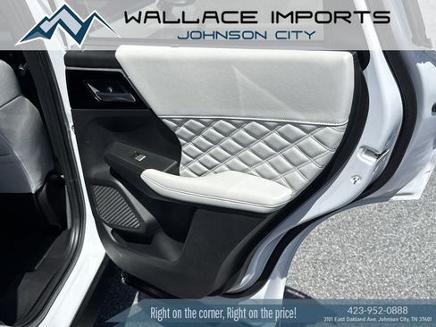 Used 2023 Mitsubishi Outlander SEL AWD/4WD image 31