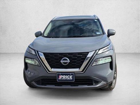 Used 2023 Nissan Rogue SL w/ SL Premium Package image 2