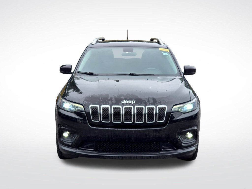 Used 2019 Jeep Cherokee Latitude Plus w/ Cold Weather Group FWD image 13