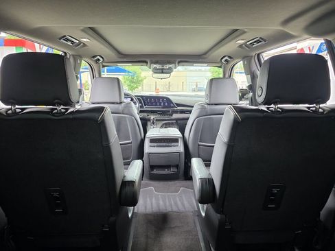 Used 2022 Cadillac Escalade ESV Sport w/ Touring Package image 35