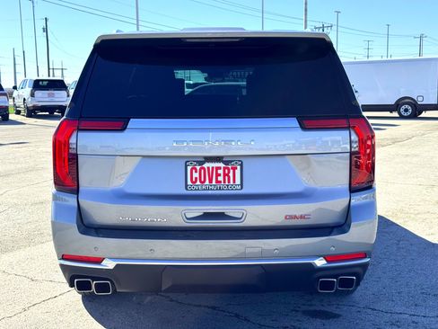 Used 2025 GMC Yukon XL Denali w/ Denali Reserve Package image 7