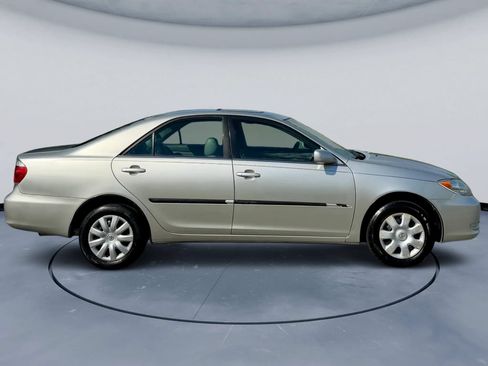 Used 2005 Toyota Camry LE FWD image 9