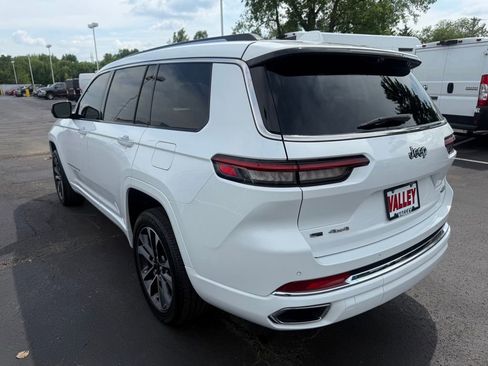 Used 2021 Jeep Grand Cherokee L Overland w/ Advanced Protech Group III AWD/4WD image 5