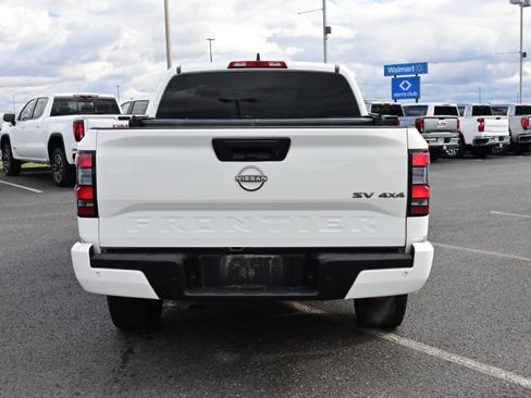 Used 2022 Nissan Frontier SV w/ Technology Package image 7