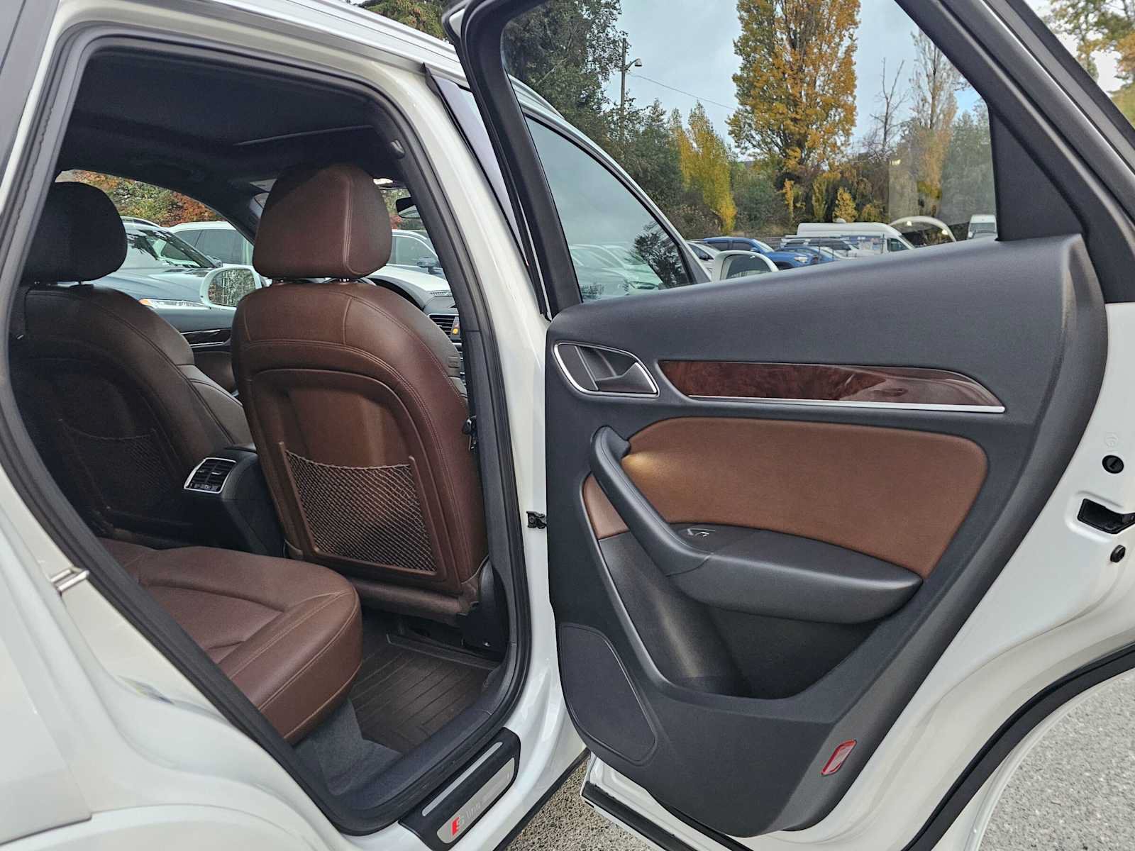 Used 2018 Audi Q3 2.0T Premium Plus w/ Premium Plus Package AWD/4WD image 11
