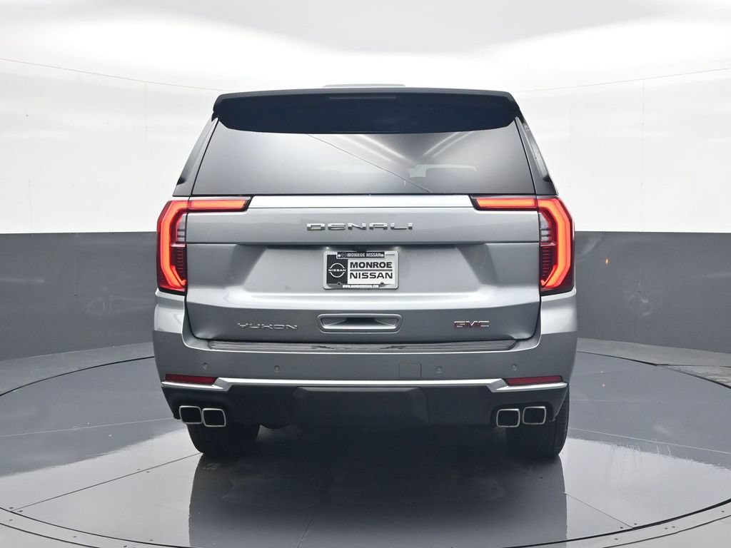 Used 2025 GMC Yukon Denali AWD/4WD image 8