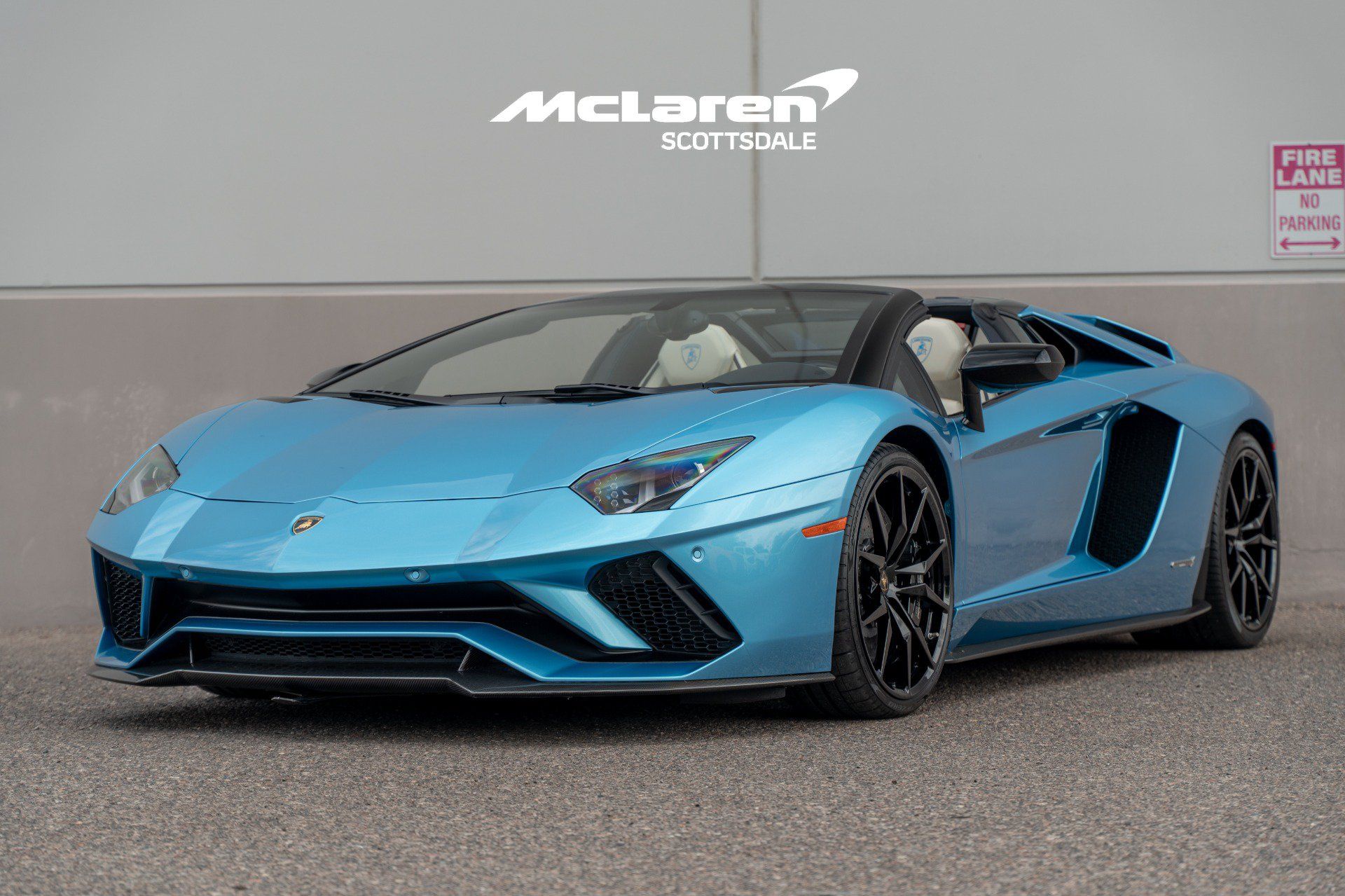 Used 2019 Lamborghini Aventador S AWD/4WD image 3