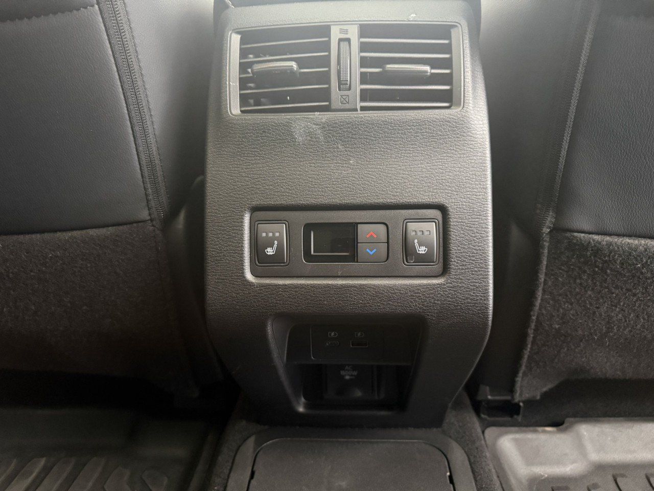 Used 2025 Mitsubishi Outlander SEL AWD/4WD image 14