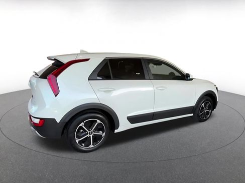 Used 2026 Kia Niro LX FWD image 14