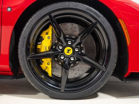 Certified 2021 Ferrari F8 Tributo RWD image 38