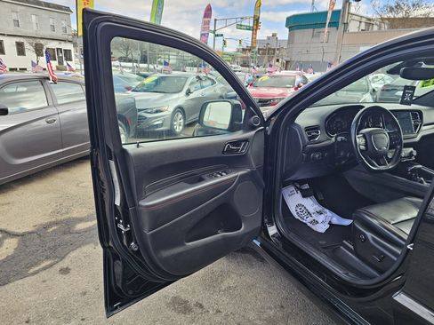 Used 2024 Dodge Durango GT image 9