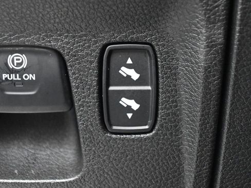 Used 2022 RAM 1500 Laramie image 21