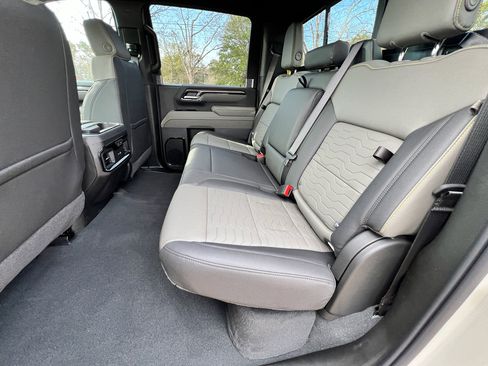 New 2026 Chevrolet Silverado 2500 ZR2 image 21