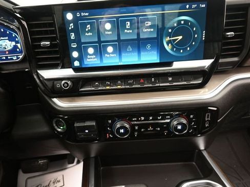 Used 2022 Chevrolet Silverado 1500 High Country w/ High Country Premium Package image 10