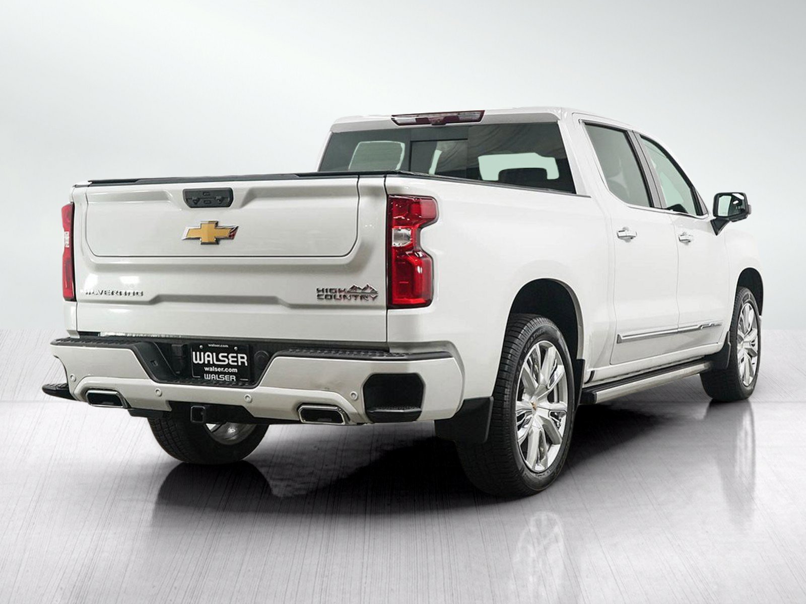 Used 2025 Chevrolet Silverado 1500 High Country AWD/4WD image 5