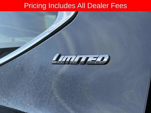 Used 2024 Toyota Tundra Limited AWD/4WD image 11