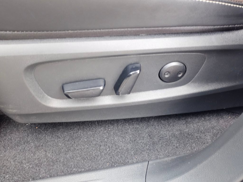 Used 2024 Nissan Pathfinder Platinum AWD/4WD image 35