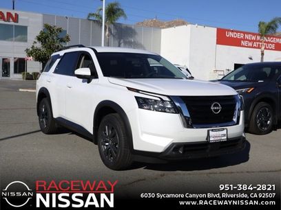 New 2025 Nissan Pathfinder SV