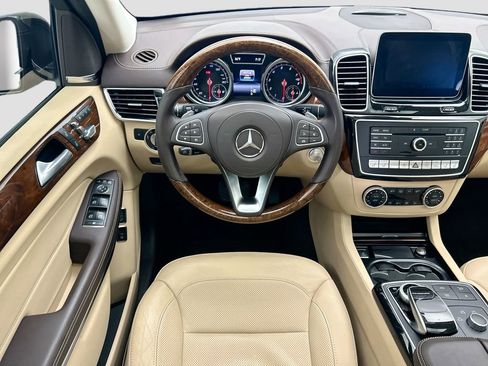 Used 2019 Mercedes-Benz GLS 550 4MATIC image 10