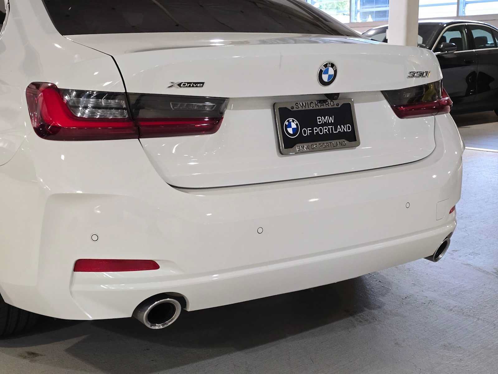 Used 2024 BMW 330i xDrive Sedan w/ Convenience Package AWD/4WD image 13
