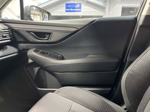 Certified 2025 Subaru Outback Base image 18