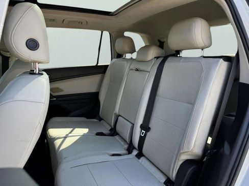 Used 2018 Volkswagen Tiguan SE w/ Panoramic Sunroof Package image 33