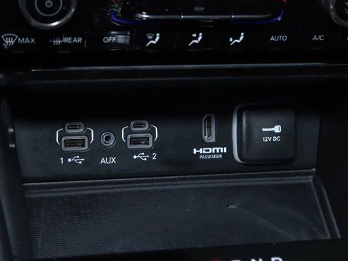 Used 2025 Jeep Grand Cherokee L Summit w/ Advanced Protech Group IV AWD/4WD image 31