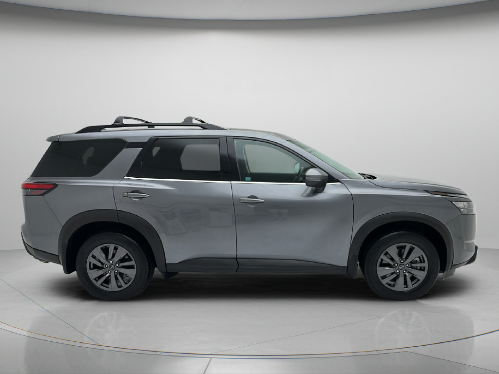 Used 2024 Nissan Pathfinder SV AWD/4WD image 4